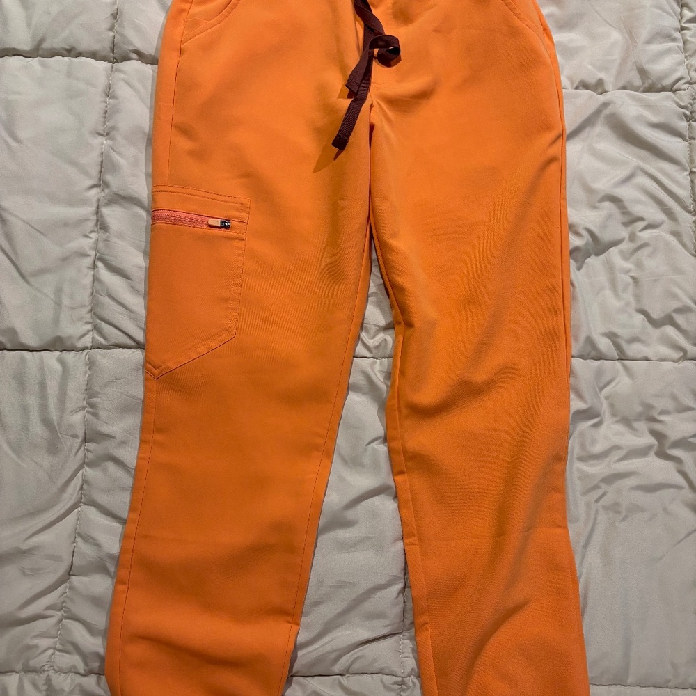 Figs small petite pants